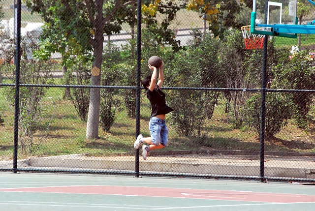 5 Tips to Jump Higher to Dunk a Basketball For Short People